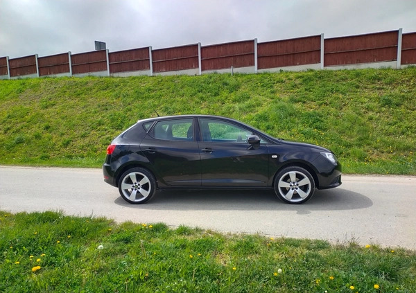 Seat Ibiza cena 23900 przebieg: 135000, rok produkcji 2013 z Brzozów małe 67